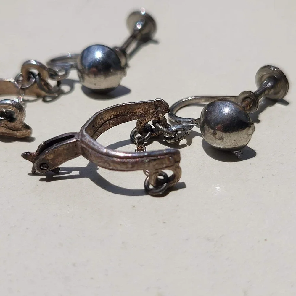 N/A vintage screw